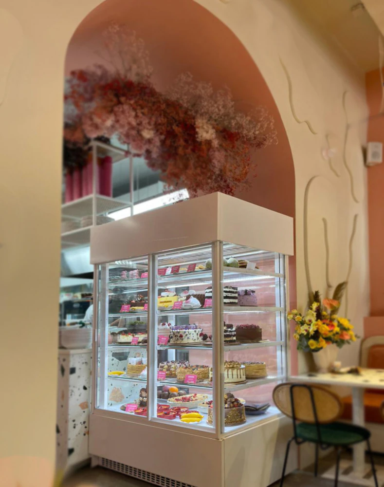 Кондитерская витрина SWEET BL тортики